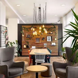 Vienna House Easy By Wyndham Bucharest Airport 4* Otopeni