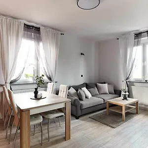  Apartament Apartament Zelazna Polska